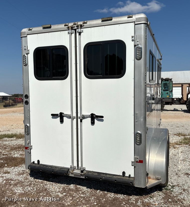 image for item GH9452 2015 Sundowner horse trailer