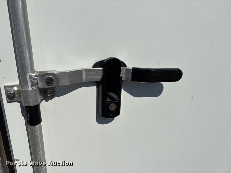 image for item GH9452 2015 Sundowner horse trailer