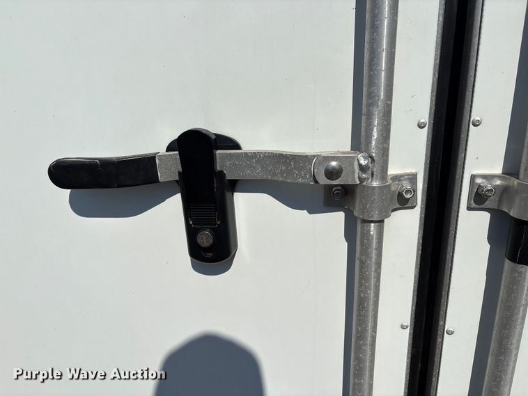 image for item GH9452 2015 Sundowner horse trailer