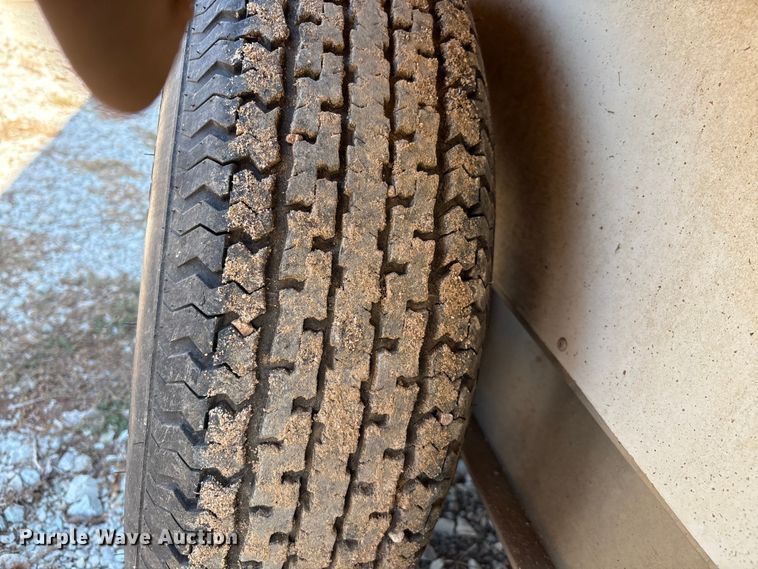 image for item GH9452 2015 Sundowner horse trailer