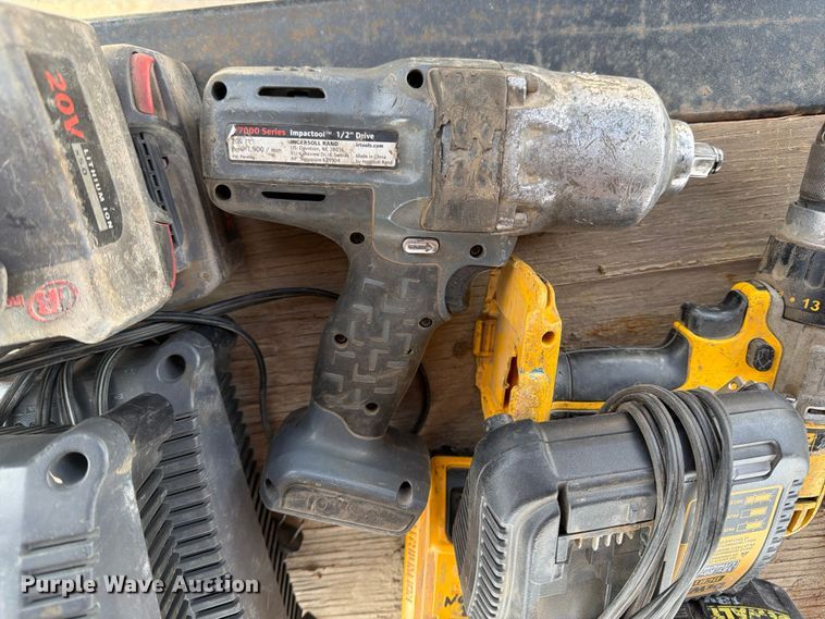 image for item NE9847 Tools