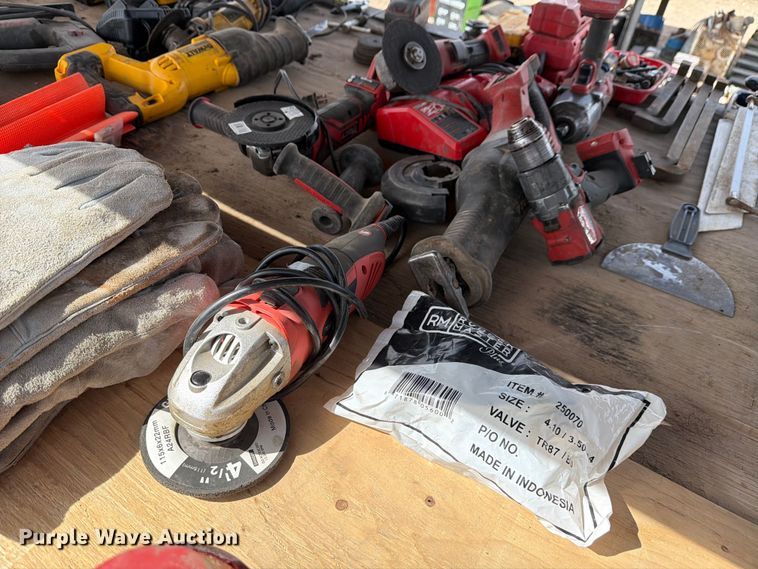 image for item NE9847 Tools