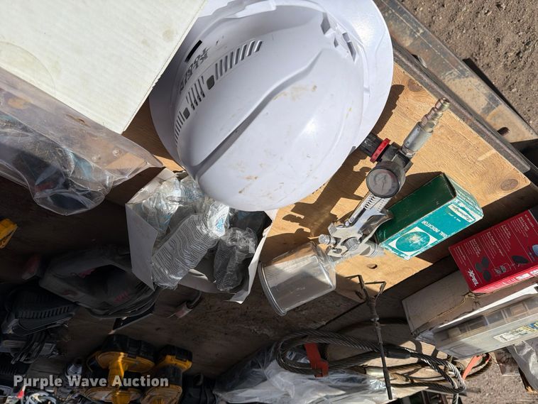 image for item NE9847 Tools