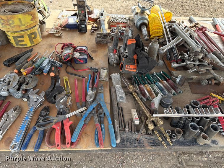 image for item NE9847 Tools