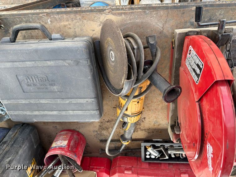 image for item NE9848 Tools