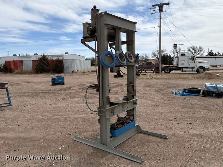 image for item NE9851 Hydraulic press
