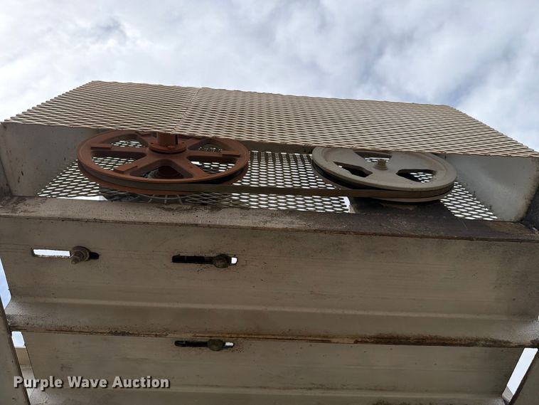 image for item NE9851 Hydraulic press