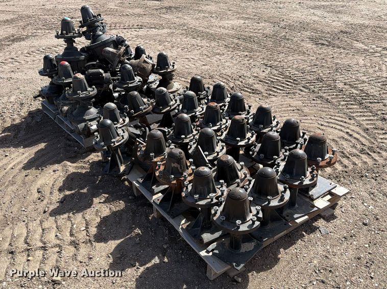 image for item NE9855 Pivot irrigation hubs
