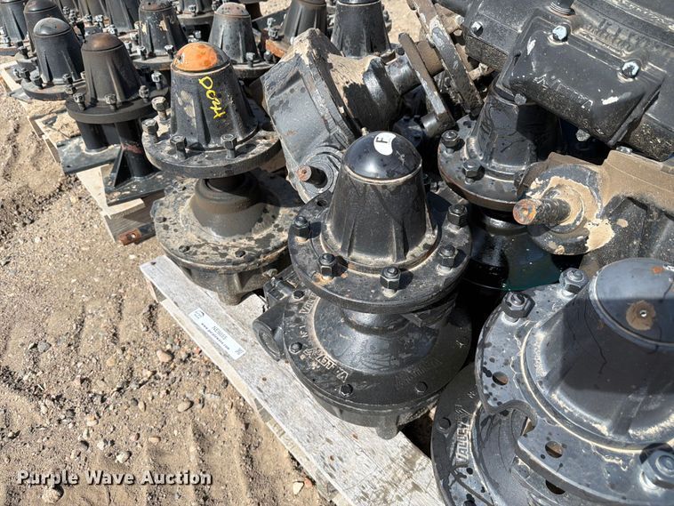 image for item NE9855 Pivot irrigation hubs