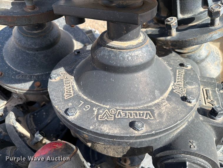 image for item NE9855 Pivot irrigation hubs