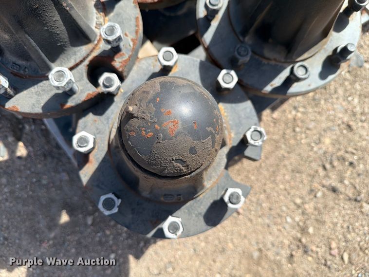 image for item NE9855 Pivot irrigation hubs