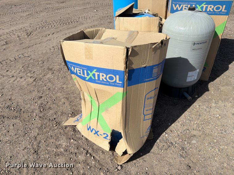 image for item NE9858 Pressure tanks