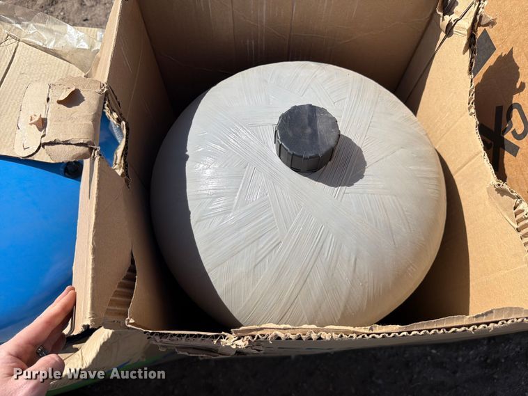 image for item NE9858 Pressure tanks