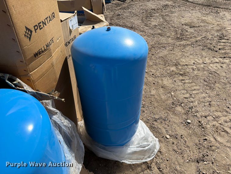 image for item NE9858 Pressure tanks