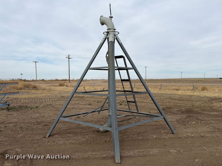 image for item NE9866 Valmont 6000 center pivot