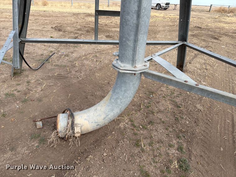 image for item NE9866 Valmont 6000 center pivot