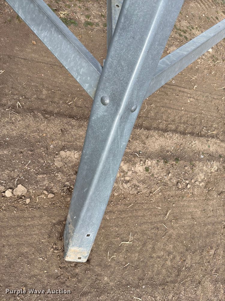 image for item NE9866 Valmont 6000 center pivot