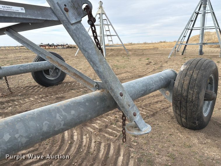 image for item NE9867 Valmont 8000 center pivot