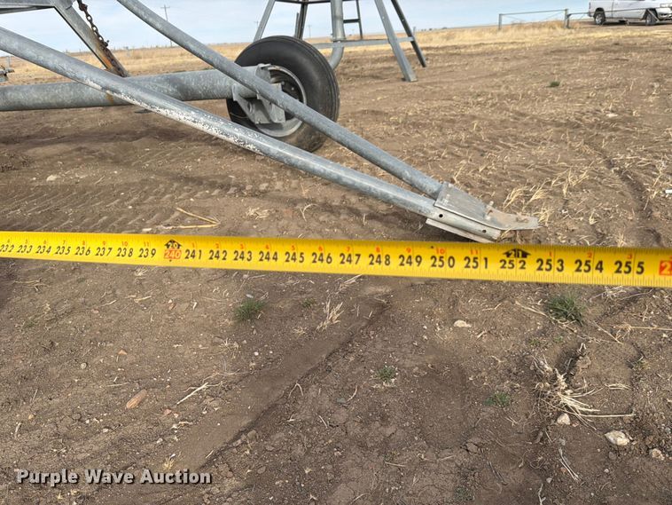 image for item NE9867 Valmont 8000 center pivot