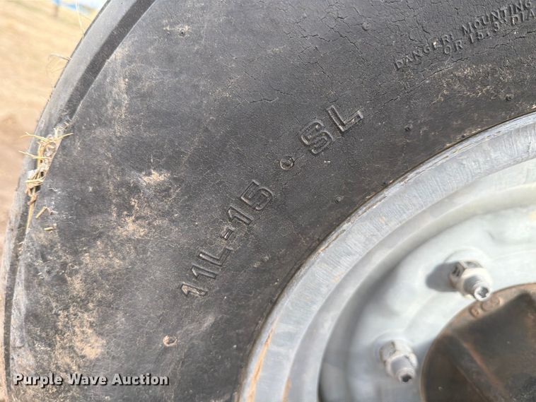 image for item NE9867 Valmont 8000 center pivot