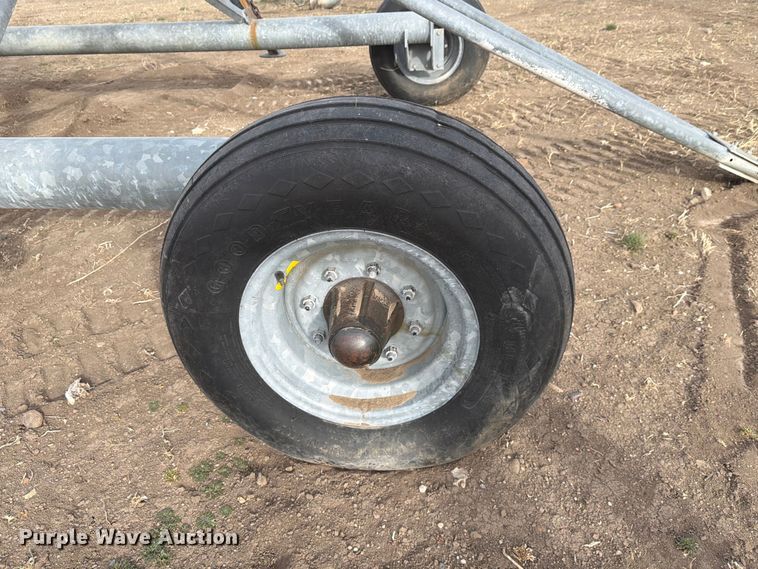 image for item NE9867 Valmont 8000 center pivot