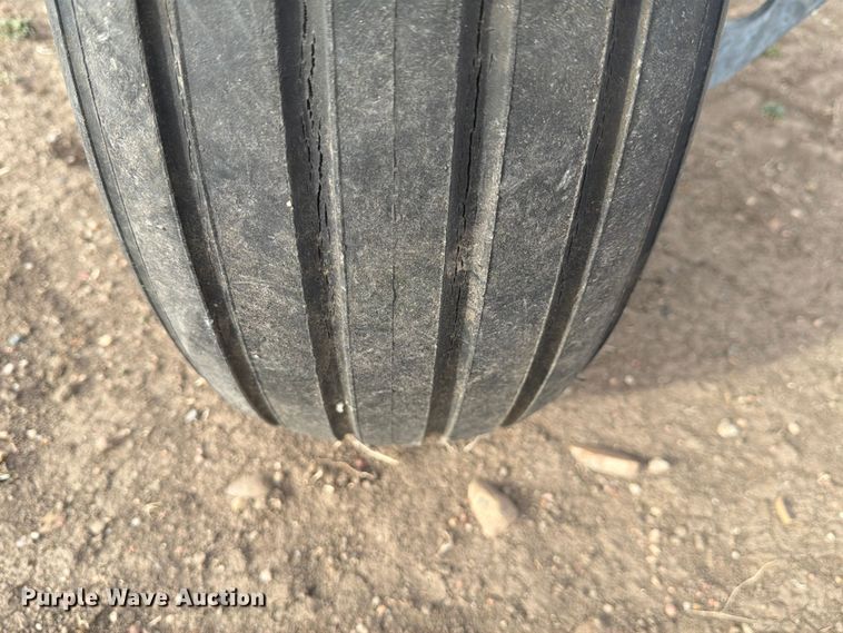 image for item NE9867 Valmont 8000 center pivot