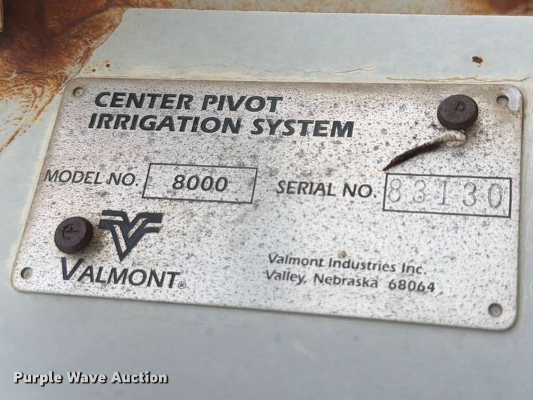 image for item NE9867 Valmont 8000 center pivot
