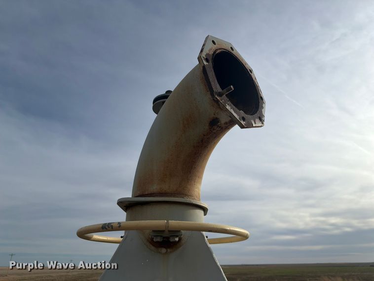 image for item NE9868 (2) center pivots