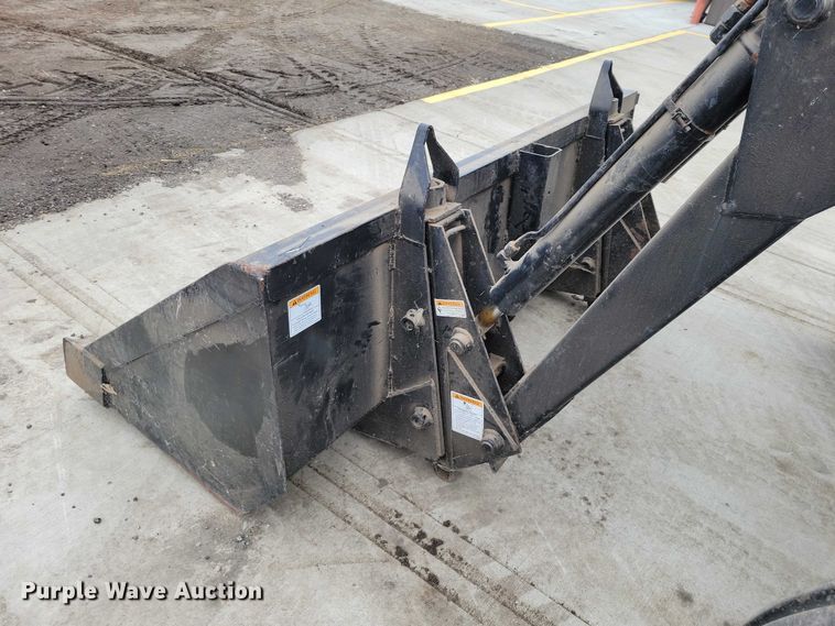 image for item NK9844 1975 Ford 7000 tractor