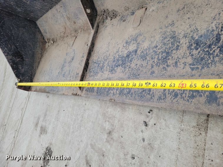 image for item NK9844 1975 Ford 7000 tractor