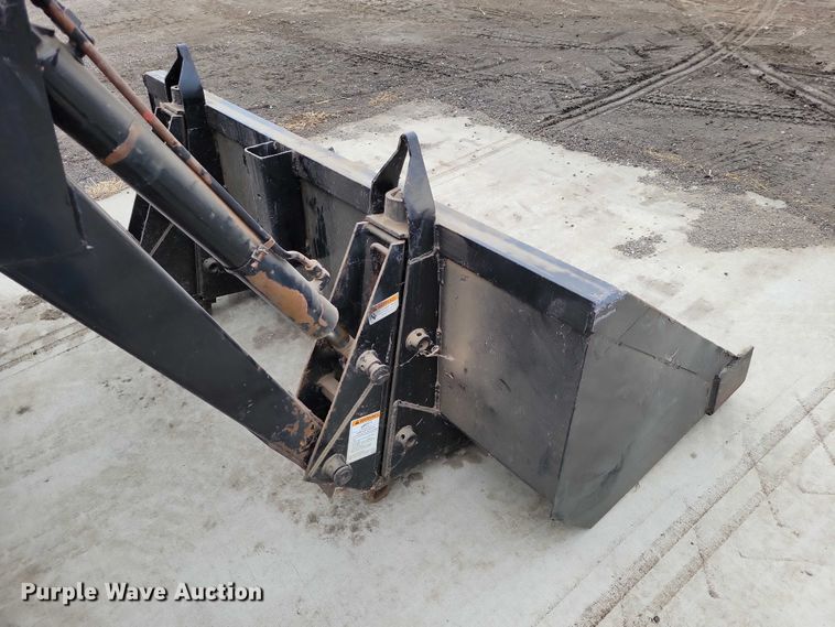 image for item NK9844 1975 Ford 7000 tractor