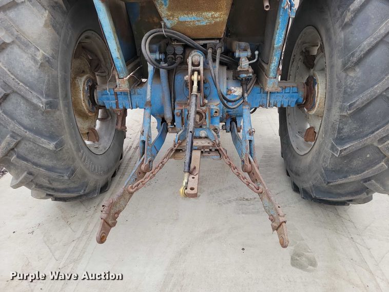 image for item NK9844 1975 Ford 7000 tractor