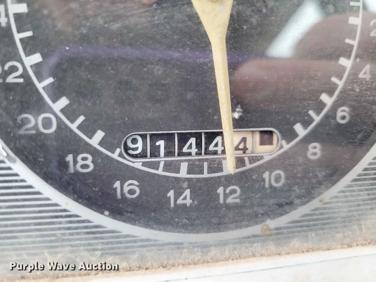 image for item NK9844 1975 Ford 7000 tractor