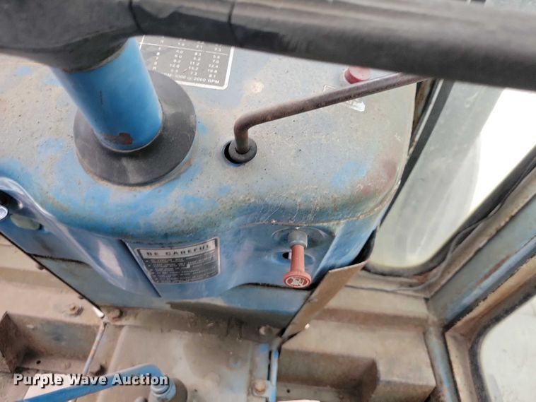 image for item NK9844 1975 Ford 7000 tractor