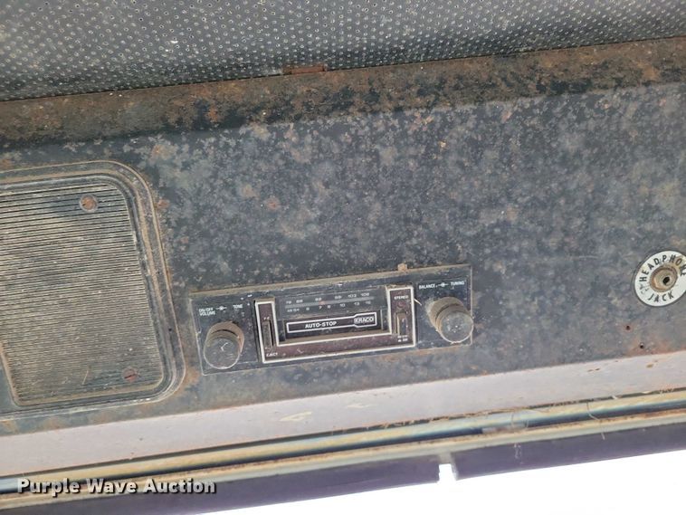 image for item NK9844 1975 Ford 7000 tractor