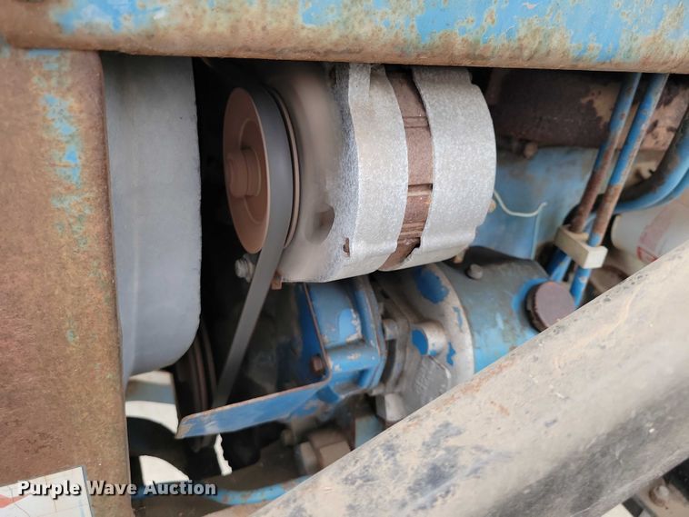 image for item NK9844 1975 Ford 7000 tractor