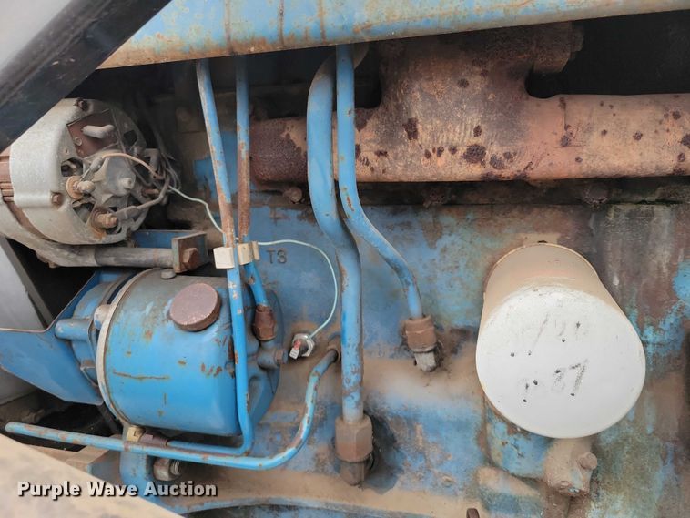 image for item NK9844 1975 Ford 7000 tractor
