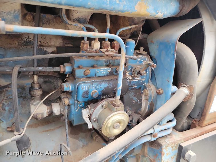 image for item NK9844 1975 Ford 7000 tractor