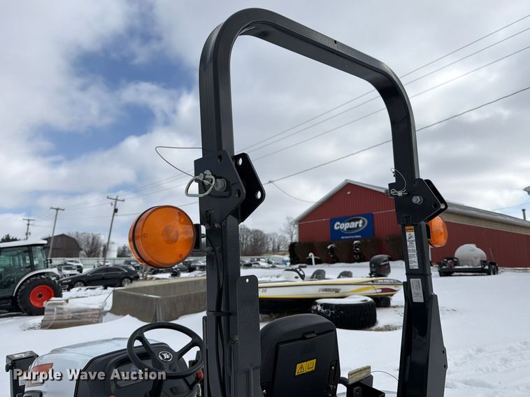 image for item YA1994 Bobcat CT2025 MFWD tractor