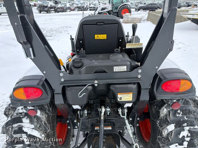 image for item YA1994 Bobcat CT2025 MFWD tractor