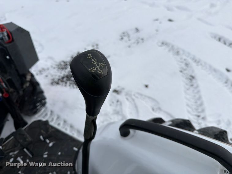 image for item YA1994 Bobcat CT2025 MFWD tractor