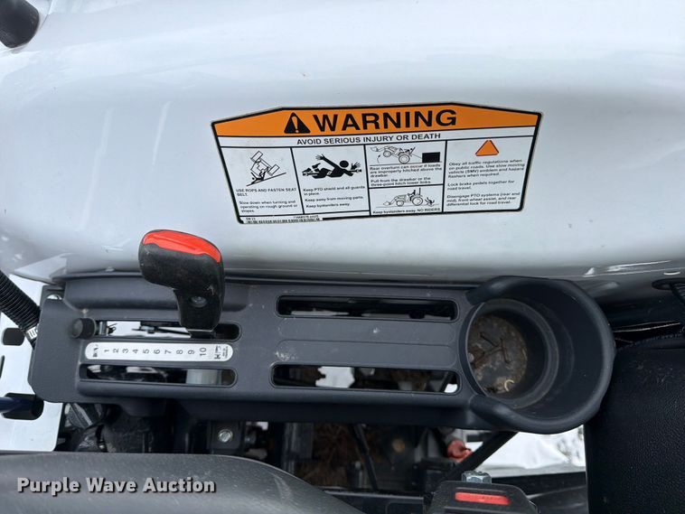 image for item YA1994 Bobcat CT2025 MFWD tractor