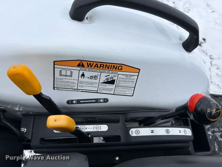 image for item YA1994 Bobcat CT2025 MFWD tractor