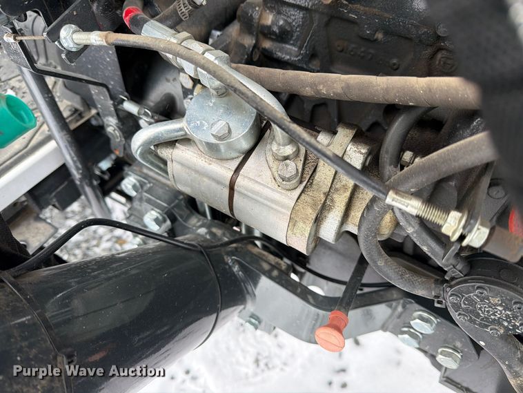 image for item YA1994 Bobcat CT2025 MFWD tractor