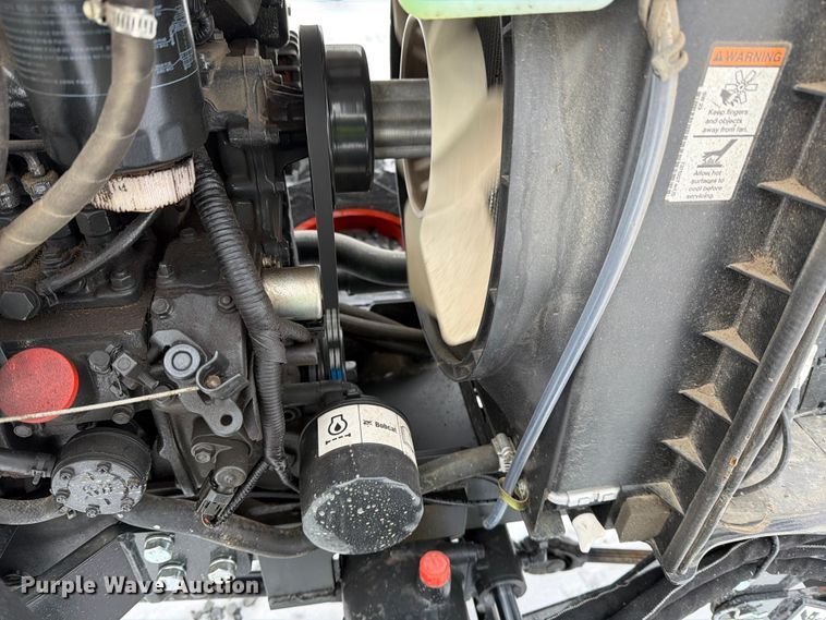 image for item YA1994 Bobcat CT2025 MFWD tractor