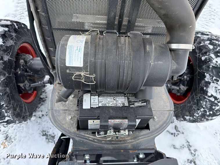 image for item YA1994 Bobcat CT2025 MFWD tractor