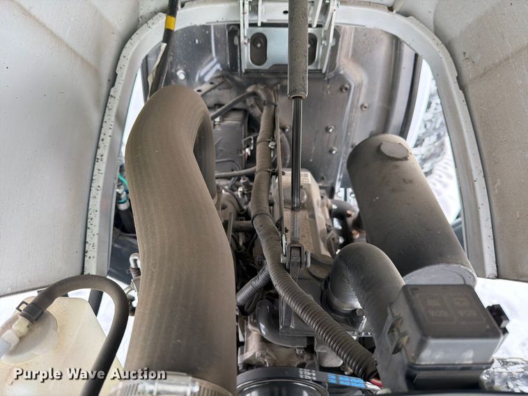 image for item YA1994 Bobcat CT2025 MFWD tractor