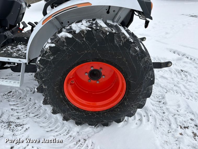 image for item YA1994 Bobcat CT2025 MFWD tractor