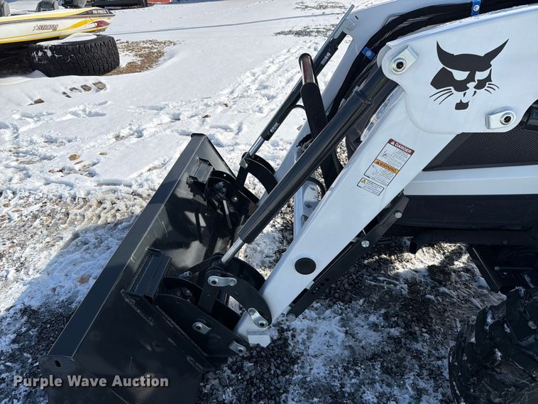 image for item YA2000 Bobcat CT5555 MFWD tractor