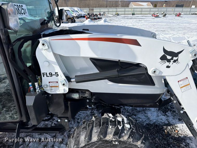 image for item YA2000 Bobcat CT5555 MFWD tractor